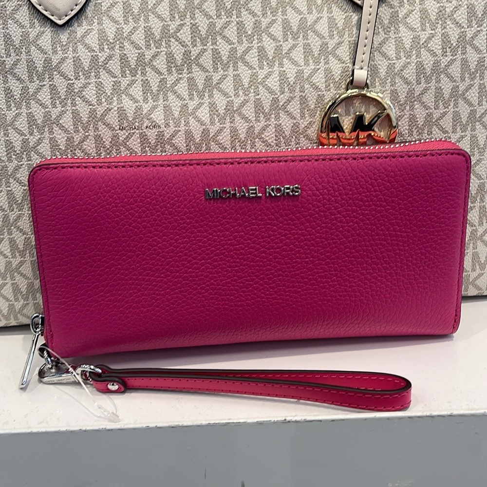 MICHAEL KORS JST 
Leather Continental Wristlet Phone Case Wallet 
Dragonfruit - Picture 10 of 16